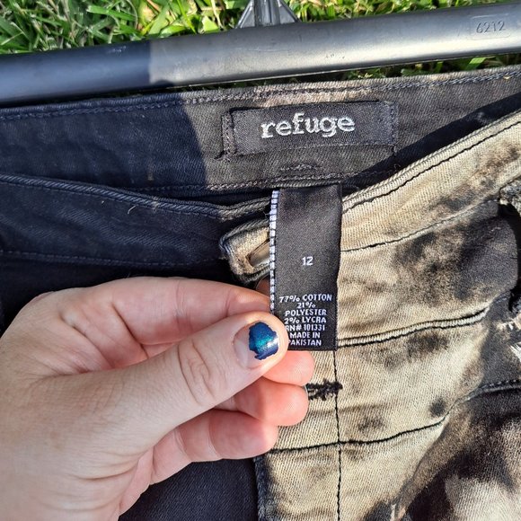 SOLD- black acide washed - Picture 6 of 7